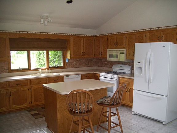3rd image of 14742 Cinnamon Creek Ln