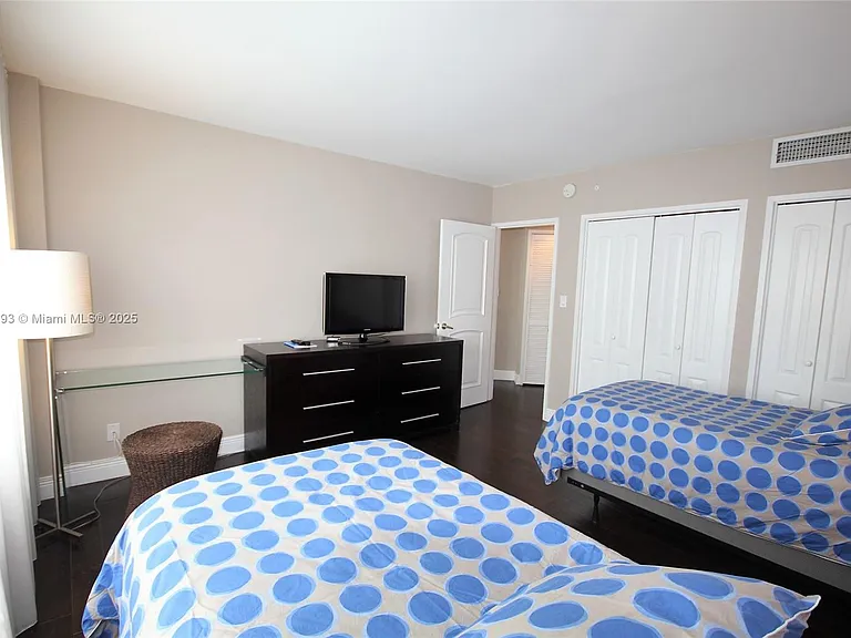 5151 Collins Ave #924 — Photo 16