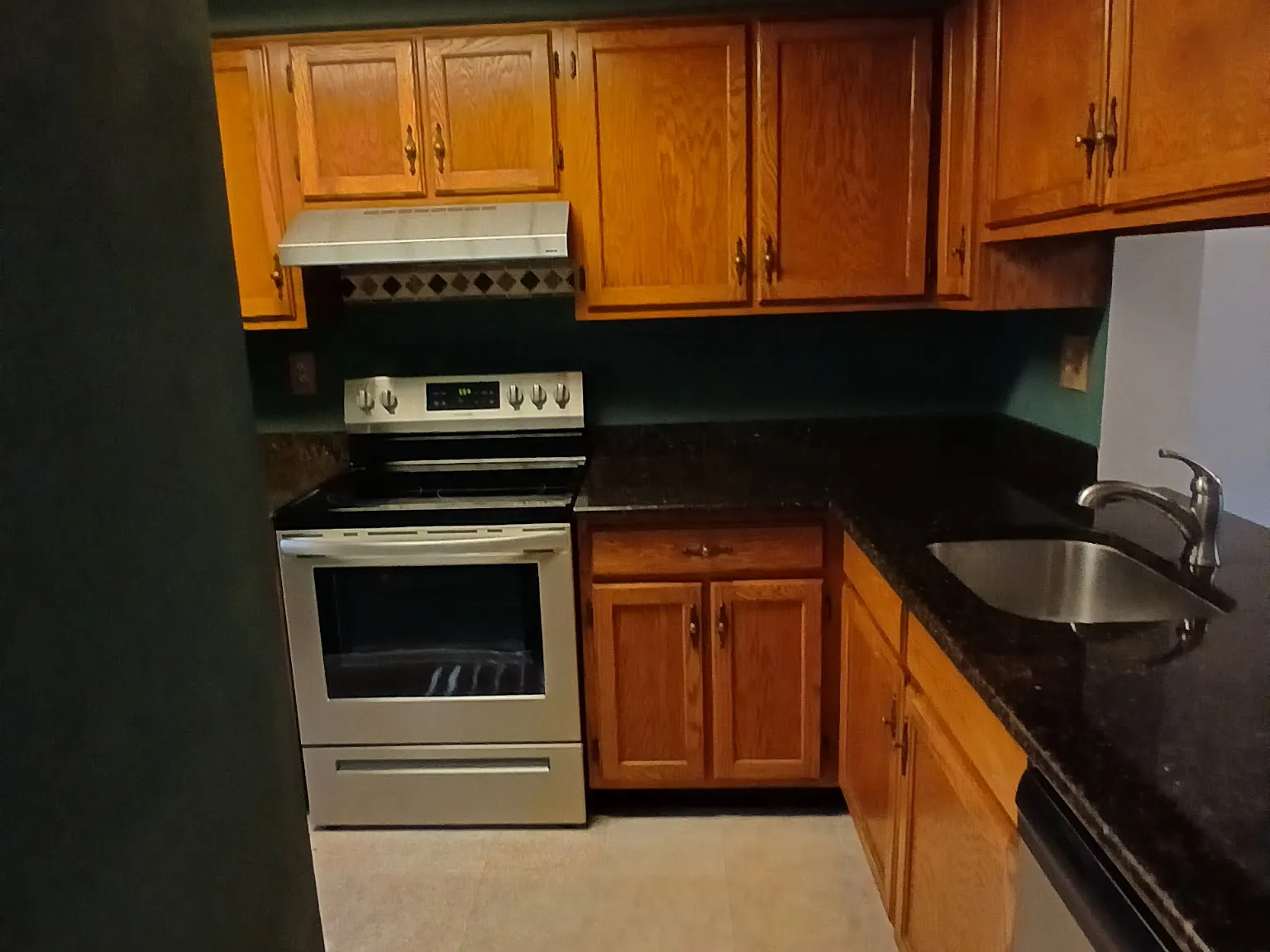 2 bed, 1.5 bath, 952 sqft, $1,400 — Photo 3