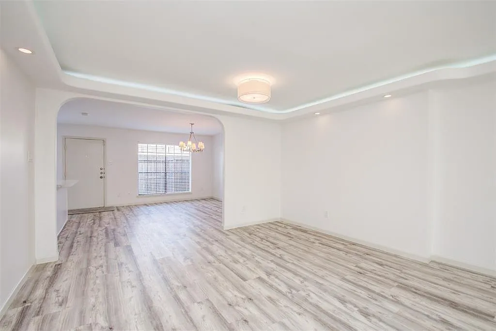 3 bed, 2.5 bath, 1840 sqft, $2,150 — Photo 4