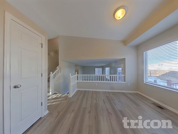 4th image of 19941 E Montview Dr
