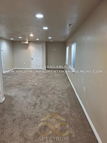 759 E 80 S — Photo 24