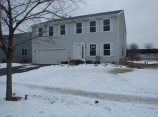 132 W Meadow Dr, Cortland, IL 60112