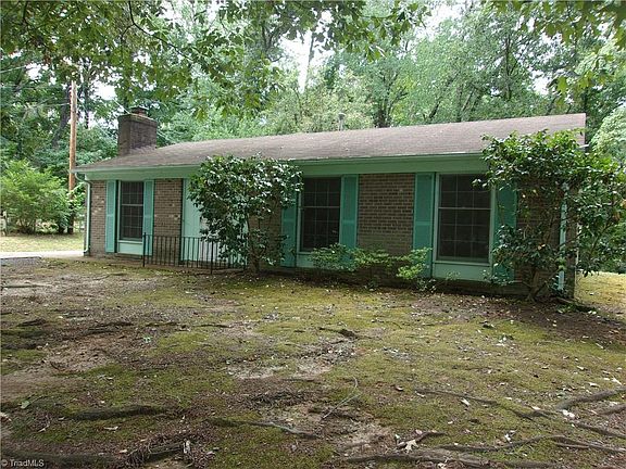 2nd image of 2706 Miriam Ct