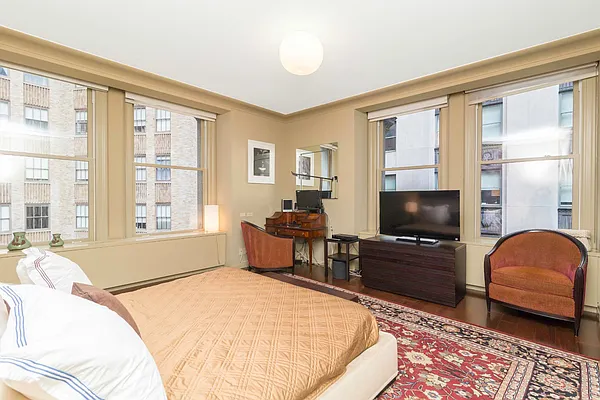 Sold by Keller Williams NYC | media 18