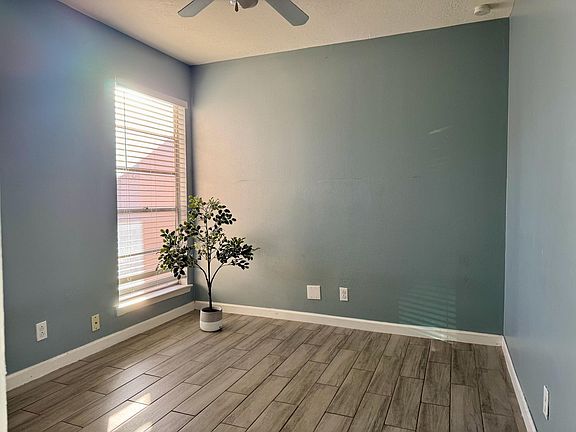 3rd image of 4601 Carlisle Blvd NE APT B4