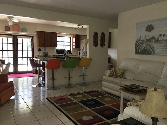 Open living rm./kitchen