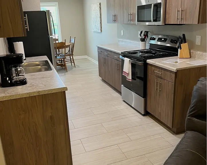 210 Oak Ct #210 — Photo 3