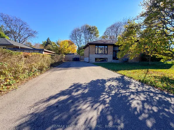 111 Combe Ave, Toronto, ON M3H 4J8