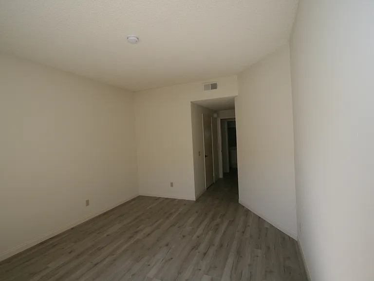 3637 Clarington Ave #112 — Photo 31