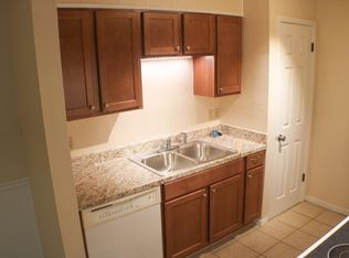 8180 Stonebrook Dr APT B, Pensacola, FL 32514