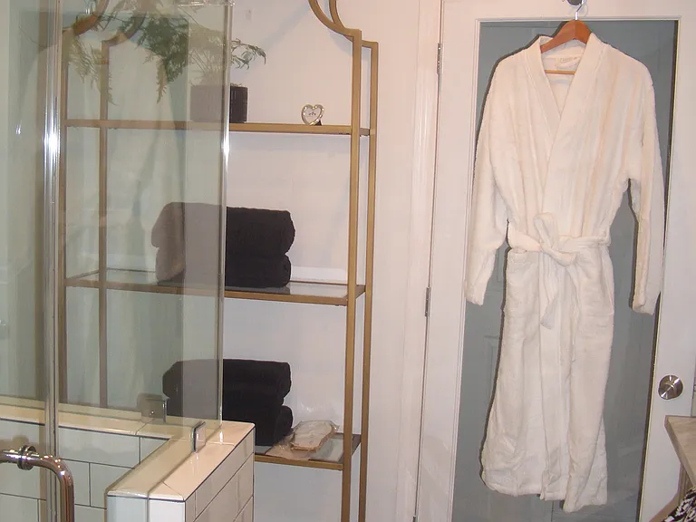 2376 Parsonage Woods Ln — Photo 29