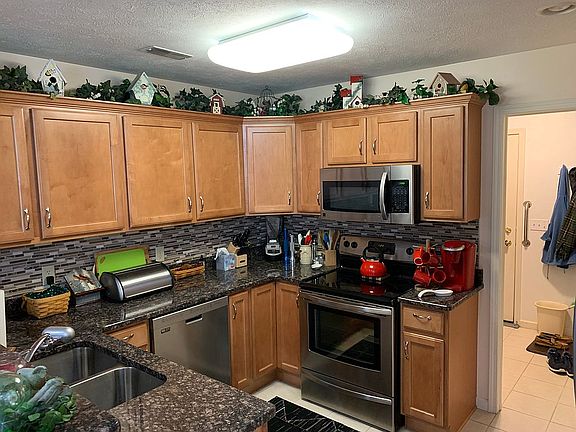 Solid surface countertops 