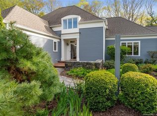 34 Frost Pond Rd, Stamford, CT 06903