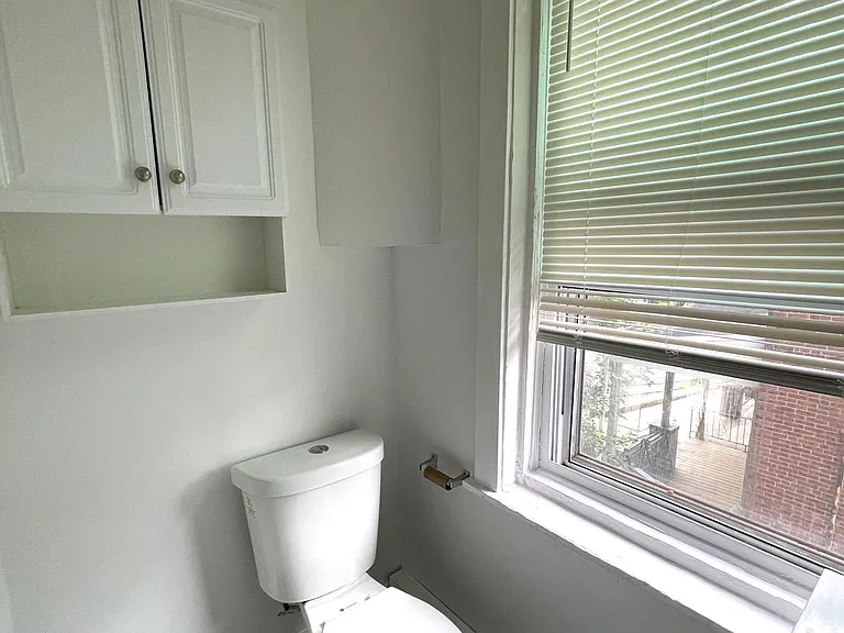 110 W Tabor Rd — Photo 13