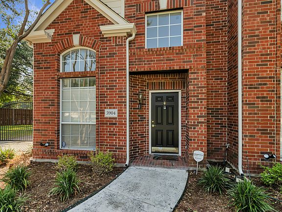 4th image of 3904 Creek Crossing Dr