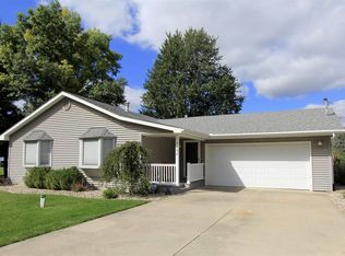 3452 W Warren Dr, Warsaw, IN 46580