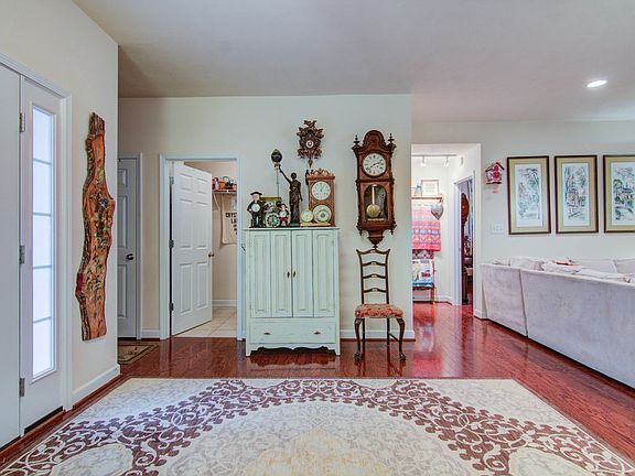 4th image of 2629 Woods Meadow Ln