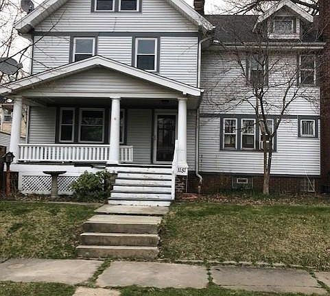 4th image of 15732 Clifton Blvd