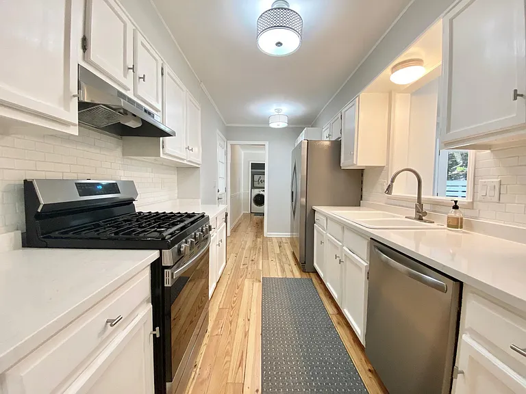 601 Spring Creek Way NE — Photo 11