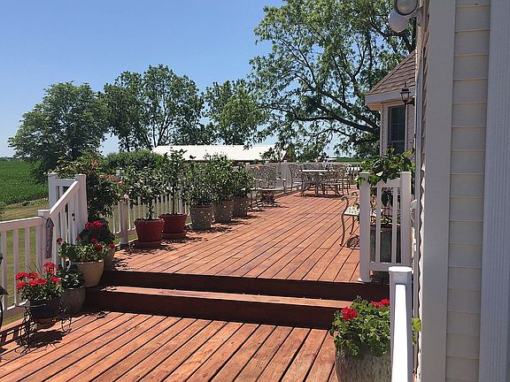 3rd image of 3334 Collins Ave NW
