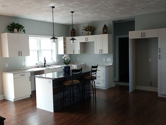 4th image of 3818 Lucey St