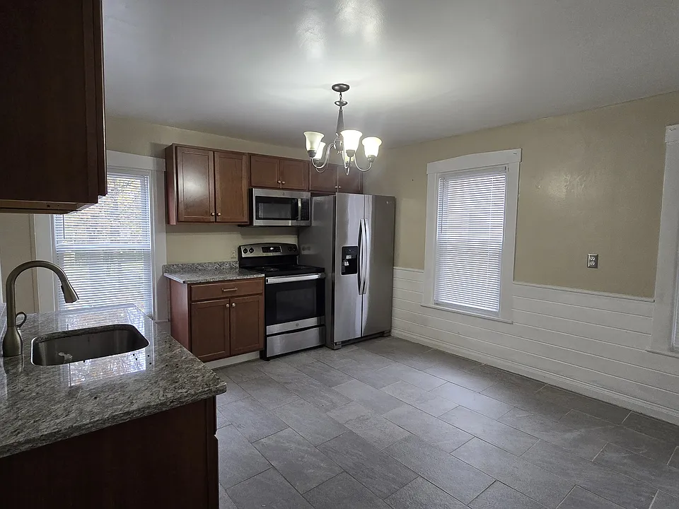 130 Merriam Ave #2