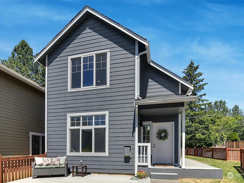 1st image of 25123 Roberts Dr Unit 107