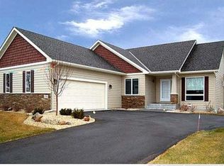 11789 Erskin Cir, Blaine, MN 55449