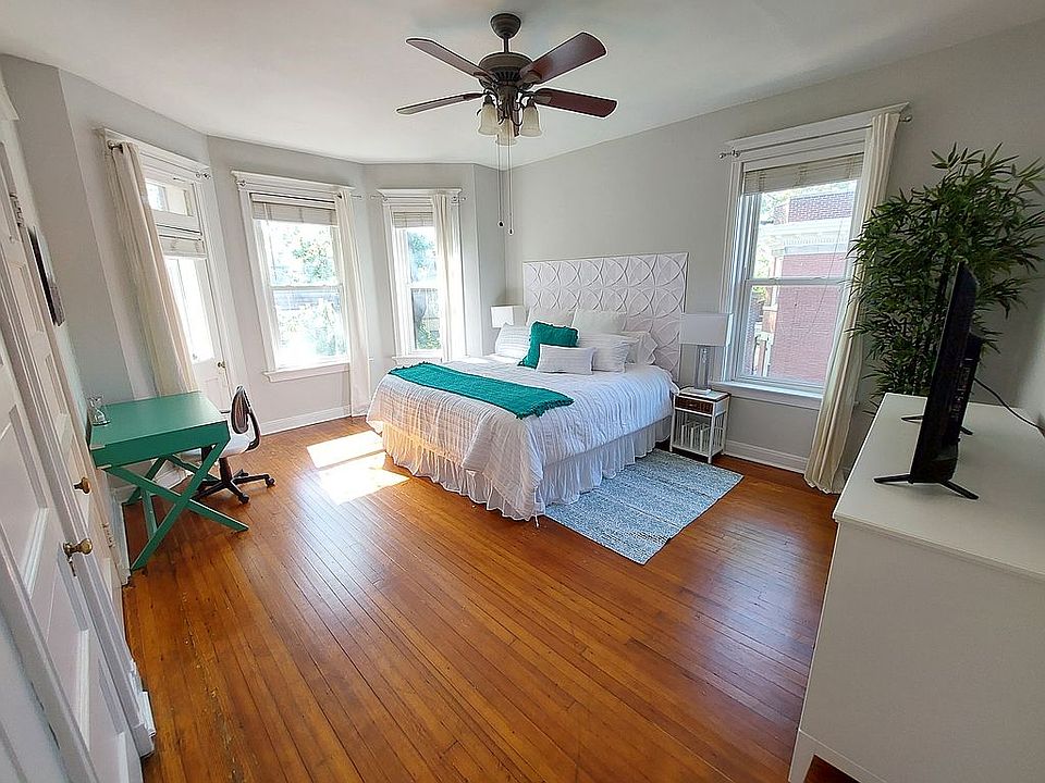 Bedroom with bay window