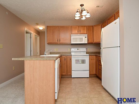 5th image of 5831 Enterprise Dr APT 101