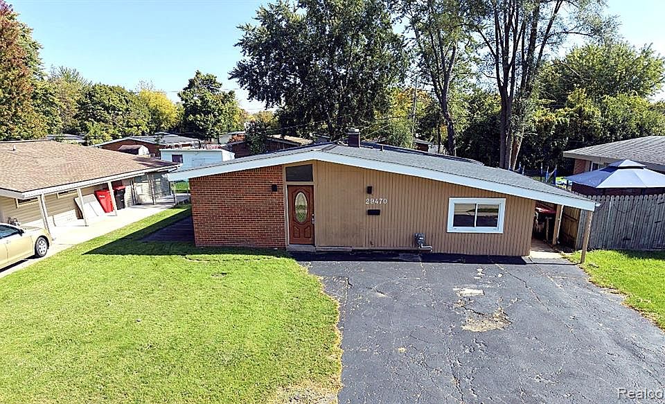 1st image of 29470 Everett St