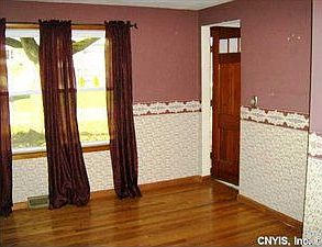 5th image of 308 Melvin Dr