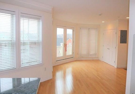 5th image of 214 Saint Paul St #401