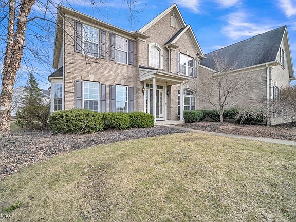 3rd image of 3387 Burgundy Cir