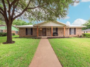 1807 S Chappell Hill St, Brenham, TX 77833