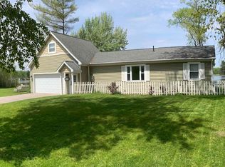 1896 Lakewood Dr, Gladwin, MI 48624