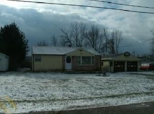 6066 Crabtree Ln, Burton, MI 48519