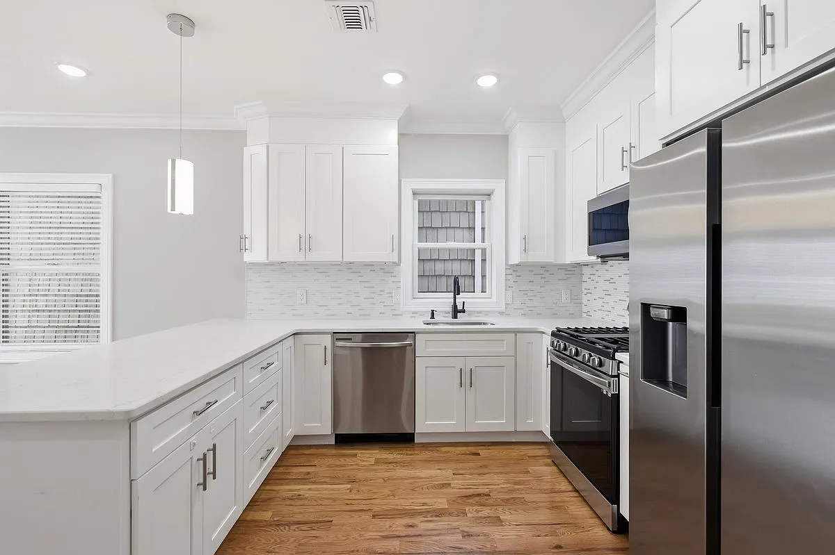 4 bed, $3,950 — Photo 4
