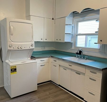 2nd image of 30 Underwood St #2