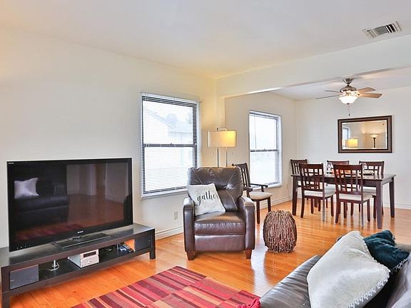 5th image of 3722 E Green St