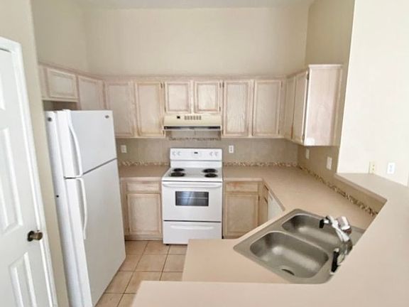 5th image of 4402 Fawn Dr