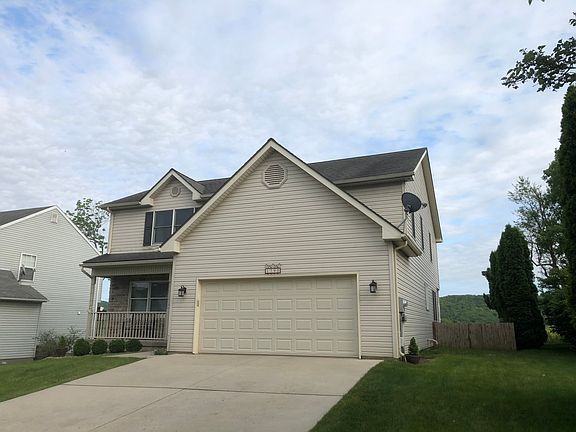 2nd image of 1790 Rhine Dr