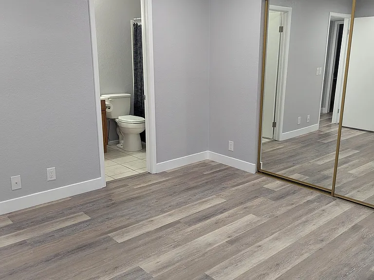 433 Mesa Blvd #201 — Photo 11