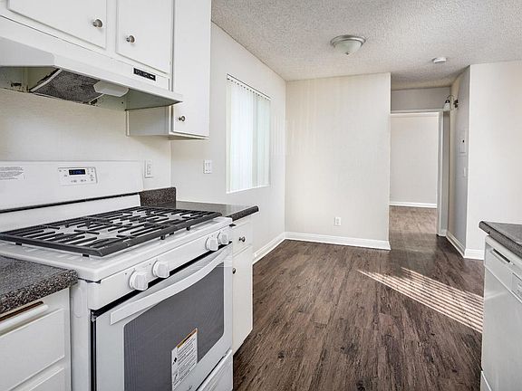 4th image of 5320 Harmony Ave #101
