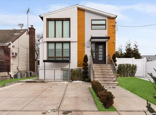 544 Oxford Rd, Cedarhurst, NY 11516