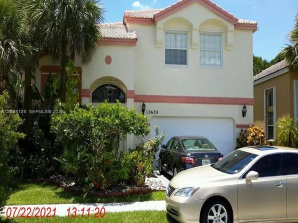 15650 NW 12th Ct, Pembroke Pines, FL 33028