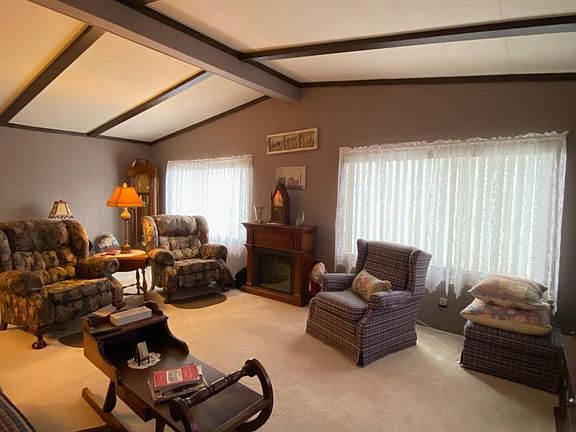 3rd image of 2884 Moss Hollow Dr #2884