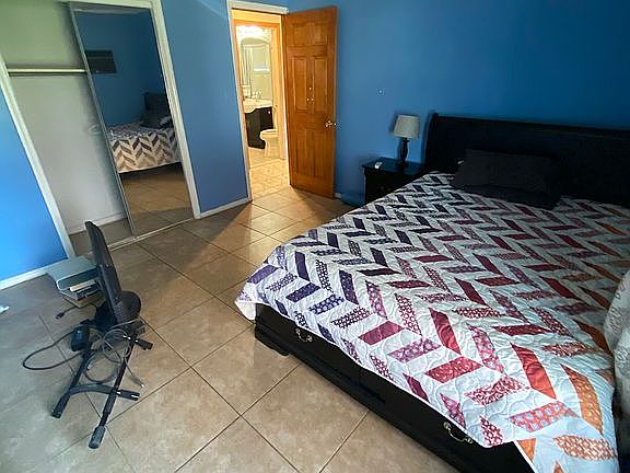 3rd image of 18 Pilgrim Ln