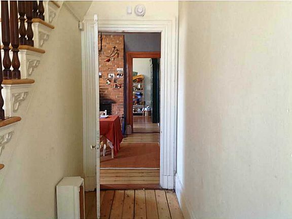 3rd image of 52 Greenwich St